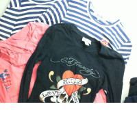 Set of 4 women's long sleeve 2 striped sweatshirts, black and pink Set of 4 women's long sleeve 2 striped sweatshirts, black and pink