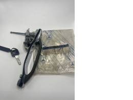 Handle with lock and key for car