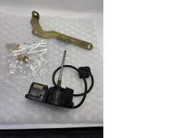 Windshield wiper motor for a car