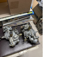 Set of 2 carburetors