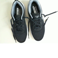 Men's black sneakers