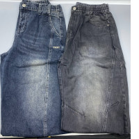 Set of 2 Men's loose-fitting jeans in dark blue and black, decorated with the word "TROFF".