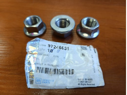 set of 4 nut