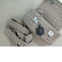 Small knitted bag + keychain