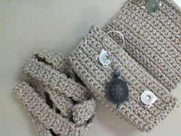 Small knitted bag + keychain Small knitted bag + keychain