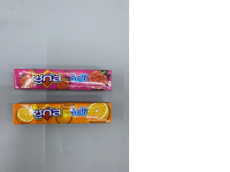 Set of 2 Sugus Jumbo Chews, Raspberry and Orange flavors.