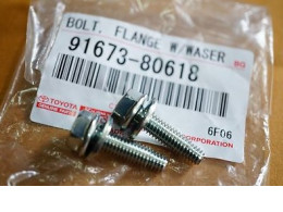 B0LT FLANGE W / WASER 91673-80618 TOYOTA HILUX REVO NEW FORTUNER 2015