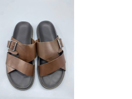 Zara Crossover Sandals in brown leather. 