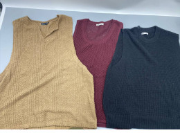 Set of 3 Sleeveless knitted sweater