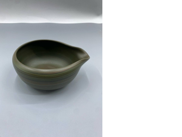 Tokoname-yaki (Broken Tokoname) - a glass that cools with water. Tokoname-yaki (Broken Tokoname) - a glass that cools with water.