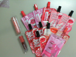 Set of 13 lipstick samples