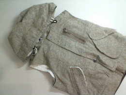 Warm vest with fur and hood