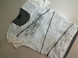 Women's T-shirt with zippers