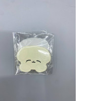 Bear-shaped phone grip