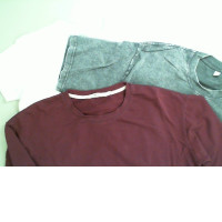 Set of 3 T-shirts: red, gray, white