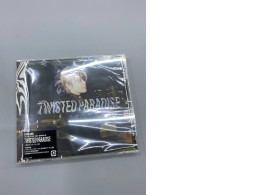 Yuta's first Japanese single album, titled Twisted Paradise, in the Regular Edition. #47 Yuta's first Japanese single album, titled Twisted Paradise, in the Regular Edition. #47