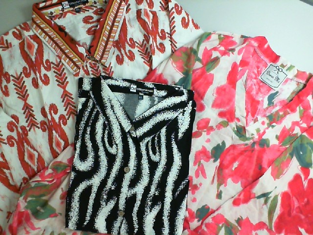 Set of 3 women's dresses, colored Set of 3 women's dresses, colored