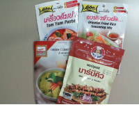 Set of 4 Thai spices Tom yum. Orientalb fried rice seasoning mix. BBQ seasoning powder. green curry paste