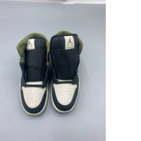 Nike Air Jordan 1 Mid SE color LT Orewood Brn/Off Noir/Medium Olive