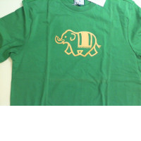Green T-shirt with an elephant