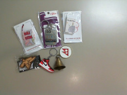 Set of 6 keychains Set of 6 keychains