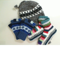 Knitted set: hat, socks, gloves