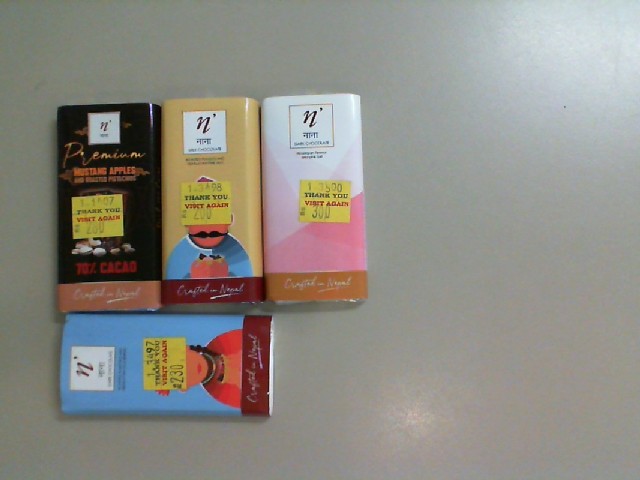 Set of 4 small chocolates Set of 4 small chocolates