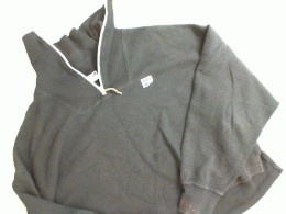 Black men's zip-up sweatshirt Black men's zip-up sweatshirt