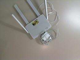 Router and connection cable