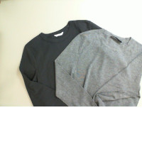 Set of 2 long sleeve sweatshirts, black and gray