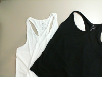 Set of 2 tops, black and white