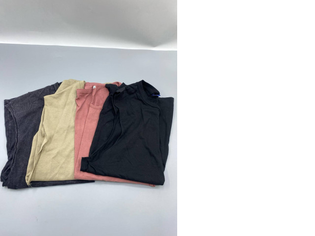 Sleeveless T-shirt Sleeveless T-shirt