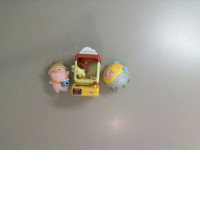 Set of 3 toy figurines Set of 3 toy figurines