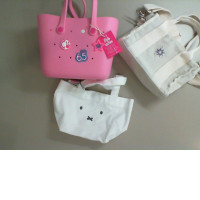 Set of 3 small children's handbags