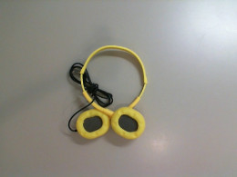 Children's wired headphones