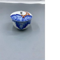 Tea cup from the Fukagawa brand.