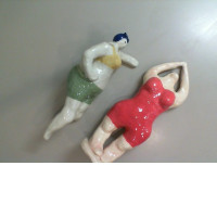 Set of 2 ceramic figurines