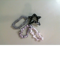 Set of 3 hair bands + 1 hair clip