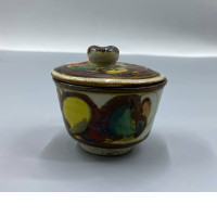 Tea cup with lid