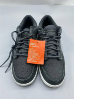 This shoe is the Nike Dunk Low QS. This shoe is the Nike Dunk Low QS.