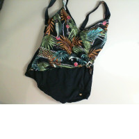 One-piece swimsuit One-piece swimsuit