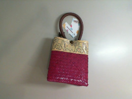 Red wicker bag Red wicker bag