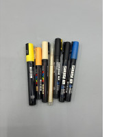 Set of 7 Colored magic markers