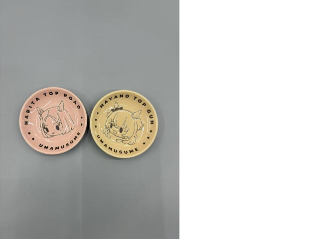 Set of 2These glass plates are collectibles from the "Uma Musume Pretty Derby" franchise featuring the characters Narita Top Road and Mayano Top Gun. Set of 2These glass plates are collectibles from the "Uma Musume Pretty Derby" franchise featuring the characters Narita Top Road and Mayano Top Gun.