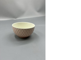 Glass bowl with CMG pattern, pink diamond design.