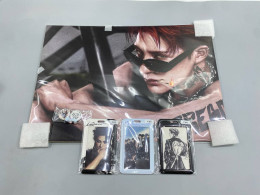Set of 5 Gift set "G-DRAGON" including a large postcard, hang tag, and brooch. Set of 5 Gift set "G-DRAGON" including a large postcard, hang tag, and brooch.