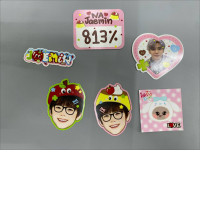 Set of 6 K-pop stickers (Korean) Set of 6 K-pop stickers (Korean)
