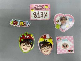Set of 6 K-pop stickers (Korean) Set of 6 K-pop stickers (Korean)