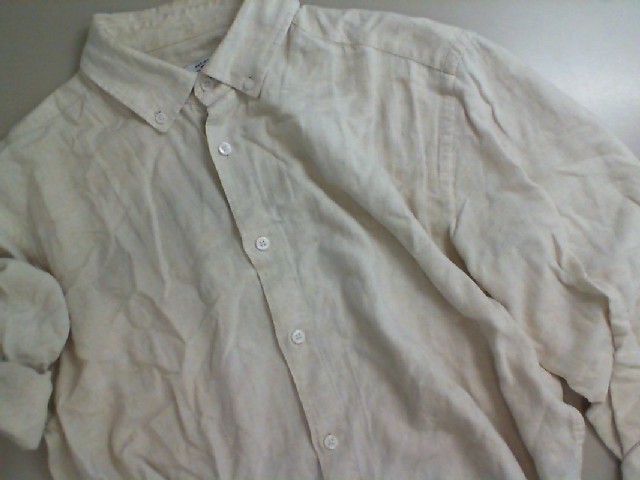 Light-colored men's shirt Light-colored men's shirt