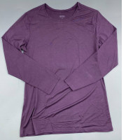 Long-sleeved T-shirt